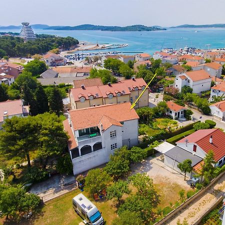 Apartments Branko Vodice Kültér fotó