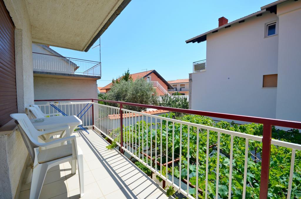 Apartments Branko Vodice Kültér fotó