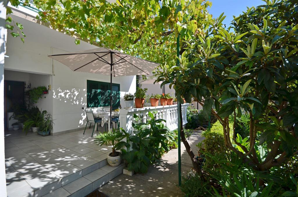 Apartments Branko Vodice Kültér fotó