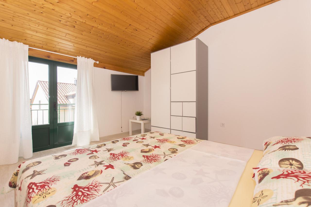 Apartments Branko Vodice Kültér fotó