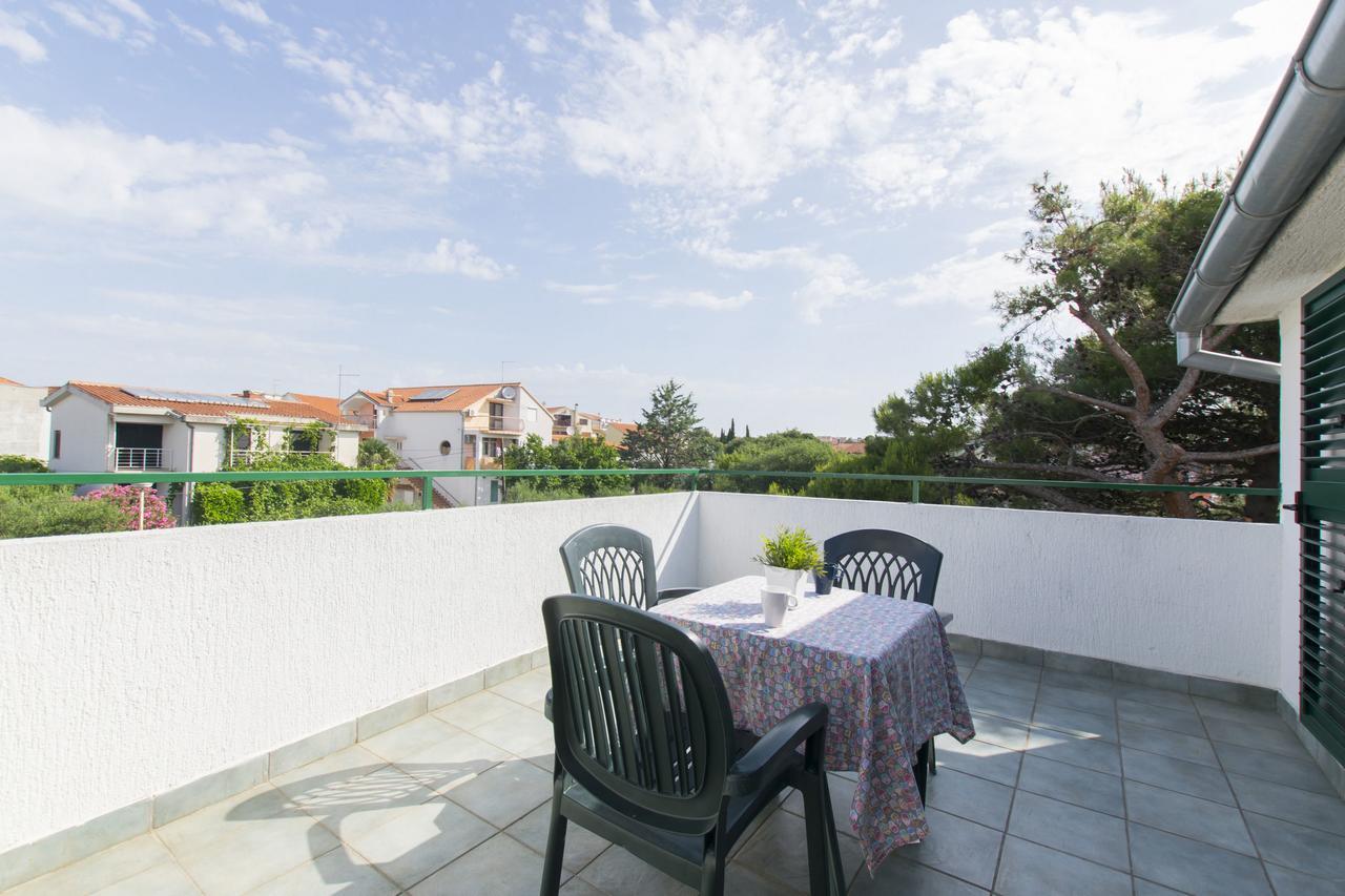Apartments Branko Vodice Kültér fotó
