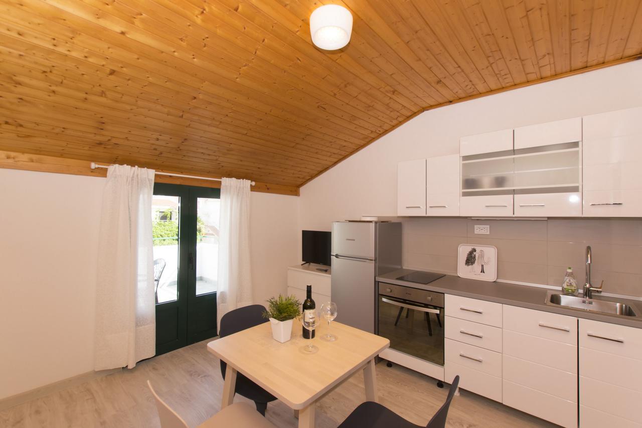 Apartments Branko Vodice Kültér fotó